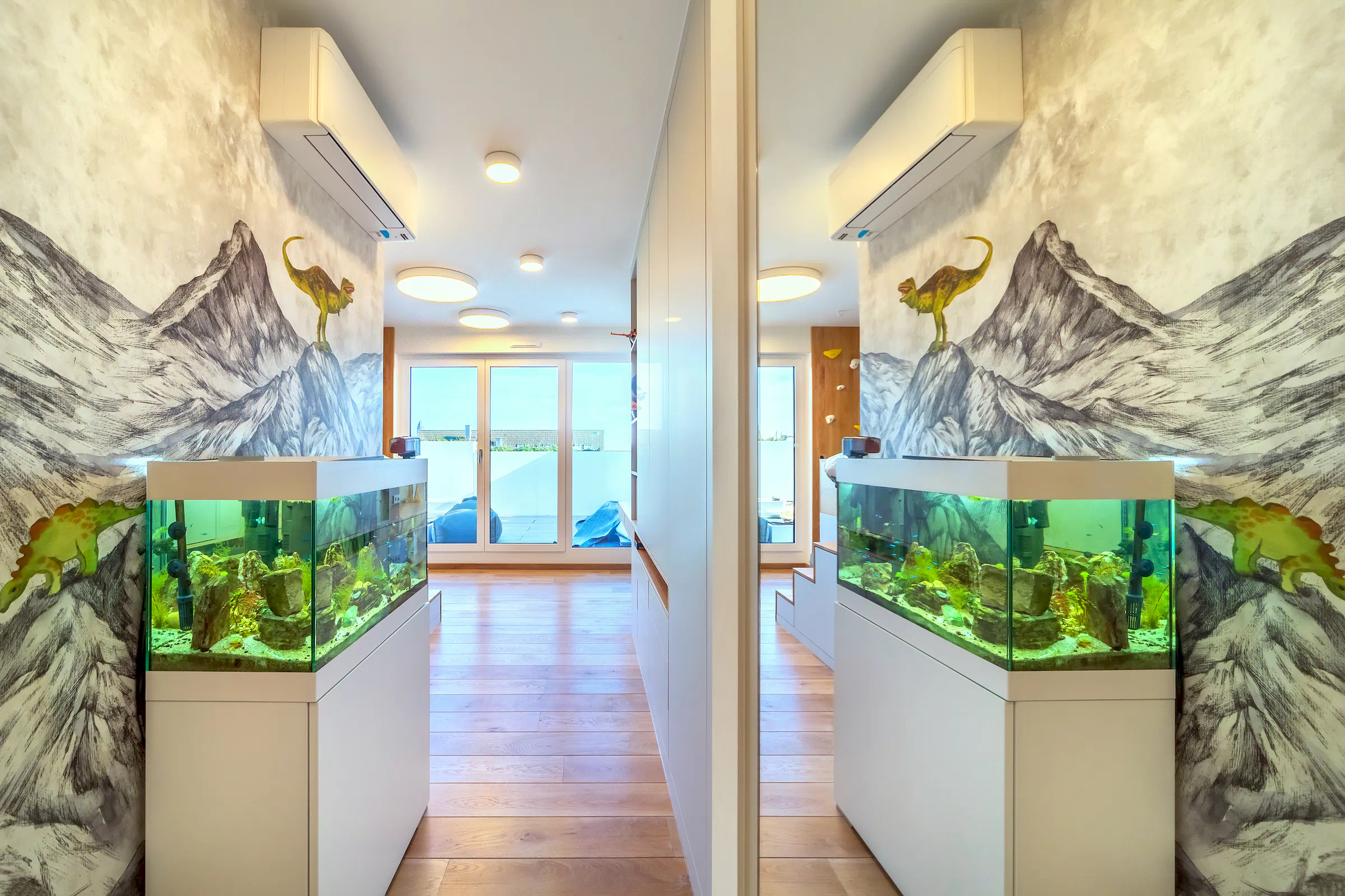 Immobilienfoto Frankfurt – Flur mit Künstlerwandgemälde und Meerwasseraquarium