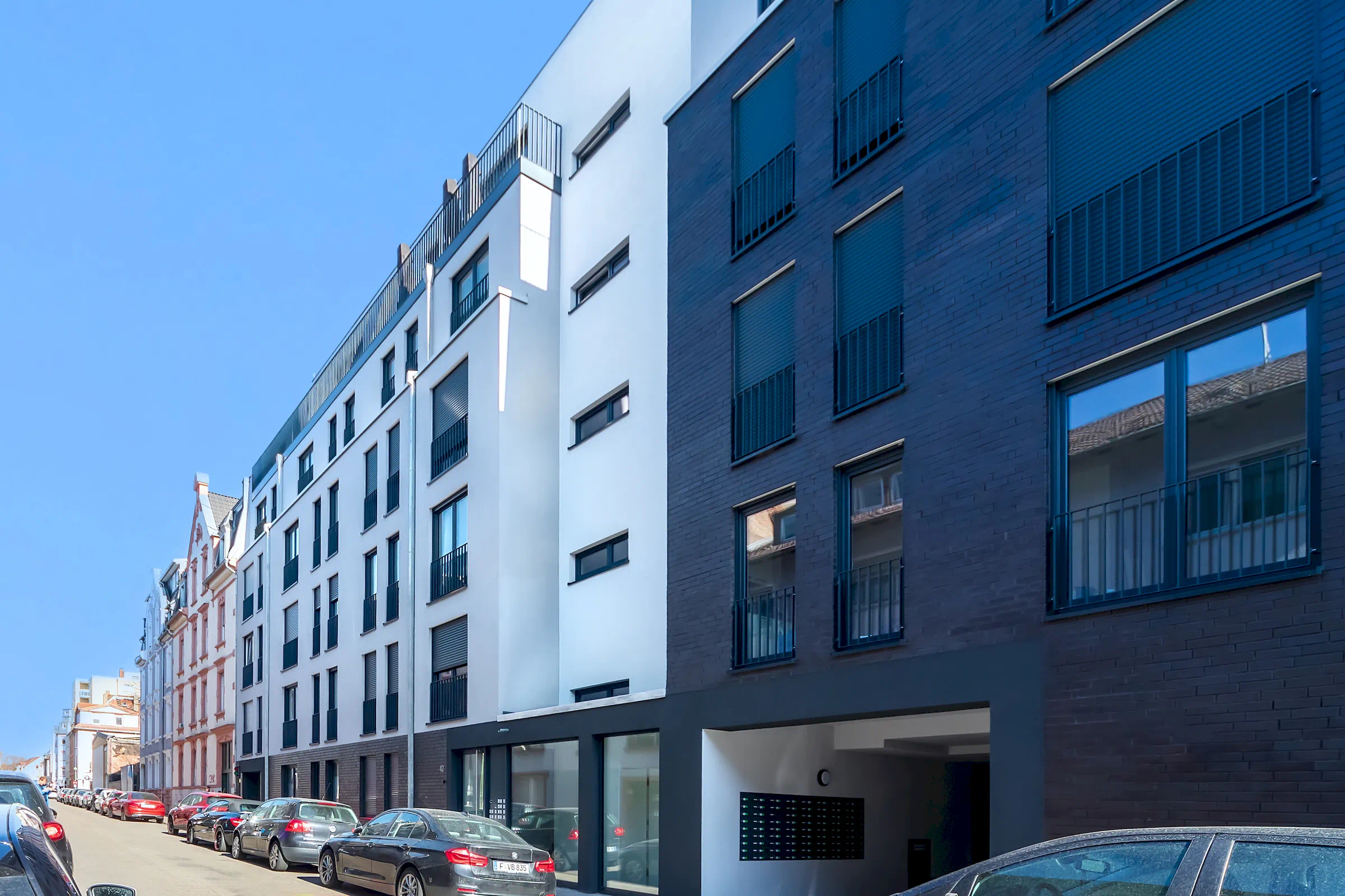 Immobilienfoto Frankfurt – Modernes Mehrfamilienhaus im Stadtzentrum